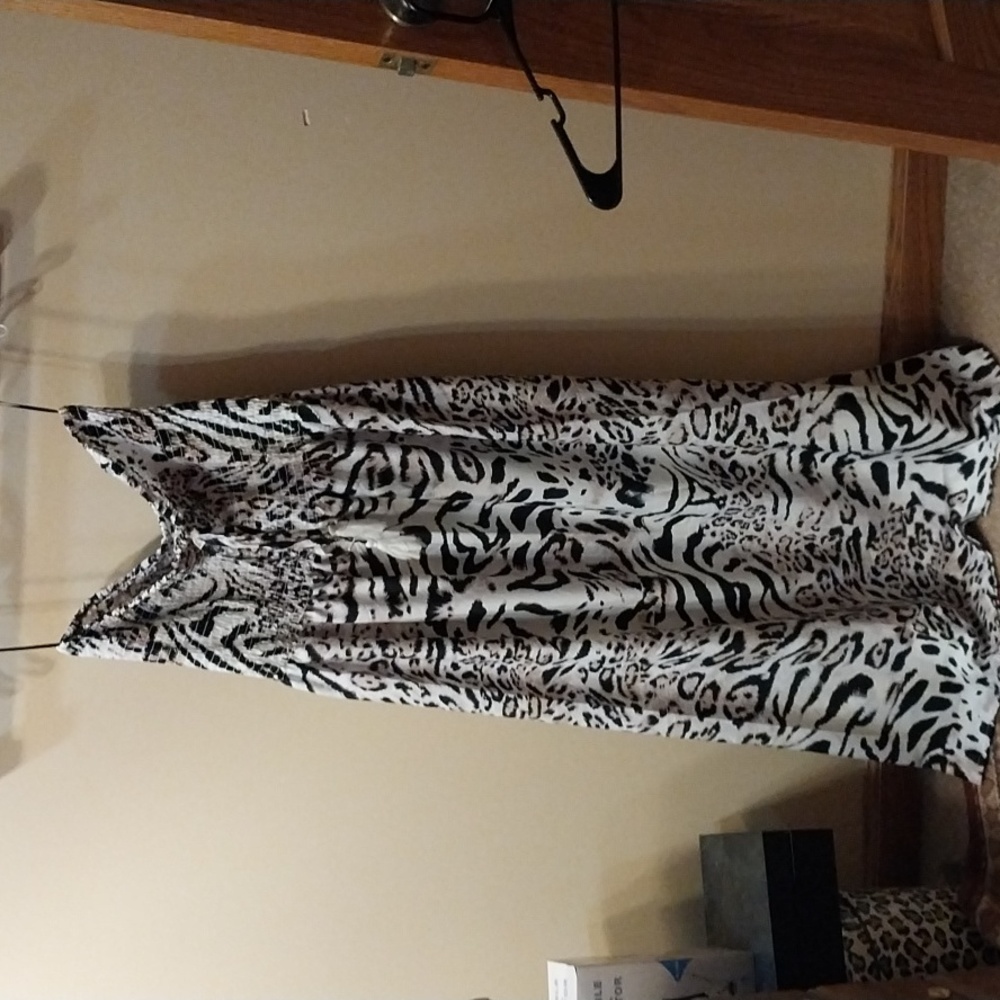 New Gypsie Blu Leopard dress. Size XL